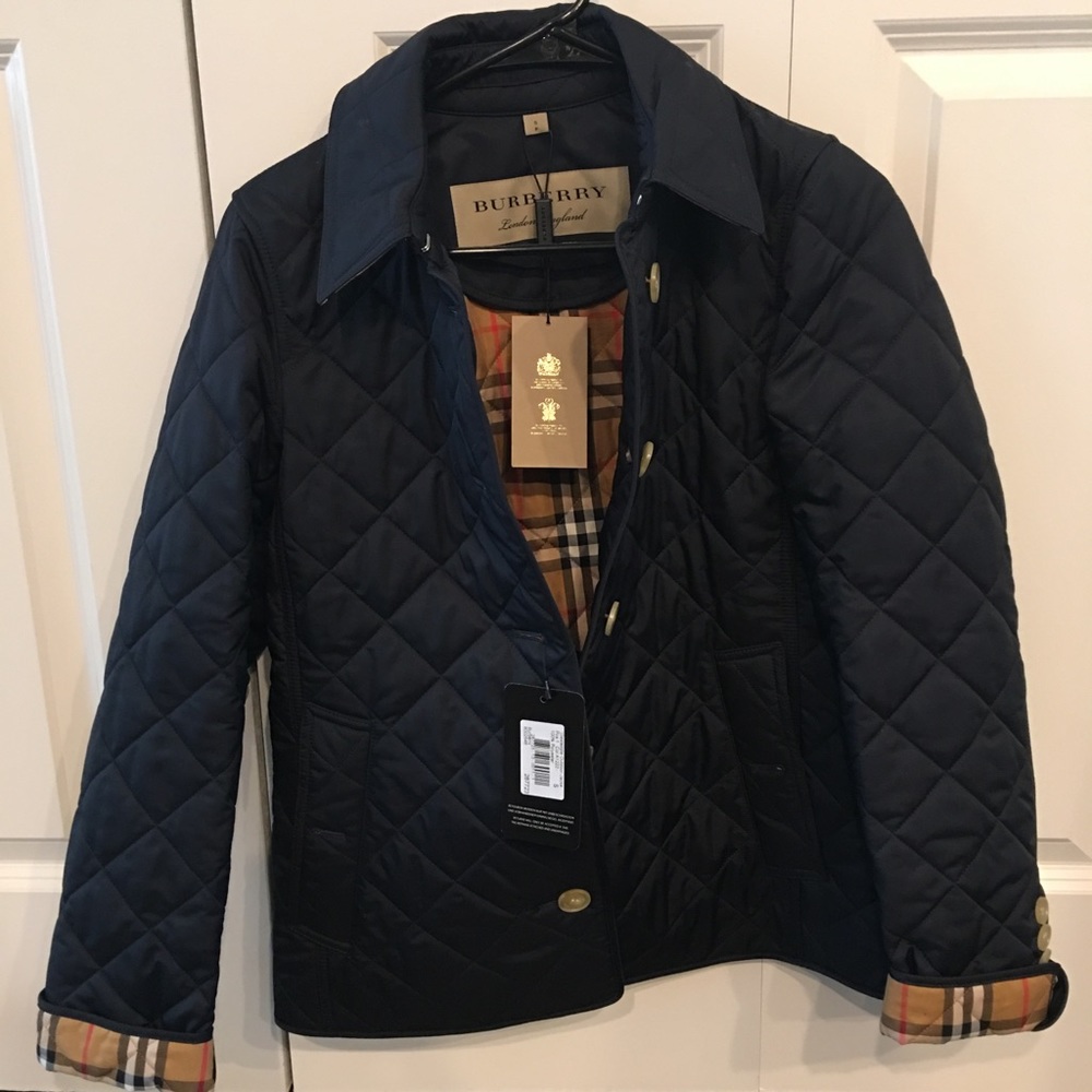 “Sold” !!!!!!!!!! Burberry Diamond Quilted Jacket - Picture 1 of 8